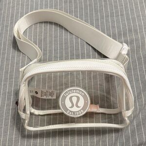 Lululemon everywhere belt bag 1L clear